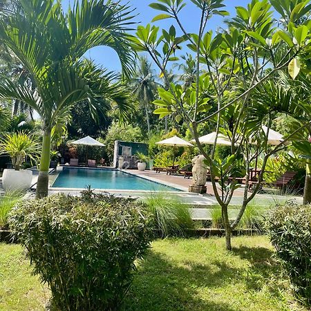 Red Island Villas Banyuwangi  Exterior photo