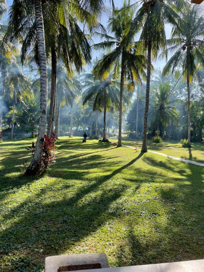 Red Island Villas Banyuwangi  Exterior photo